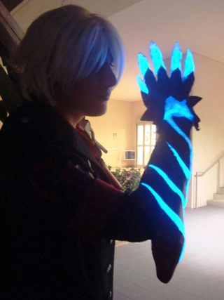 Illustration for article titled Hand Made Devil May Cry Cosplay That GLOWS